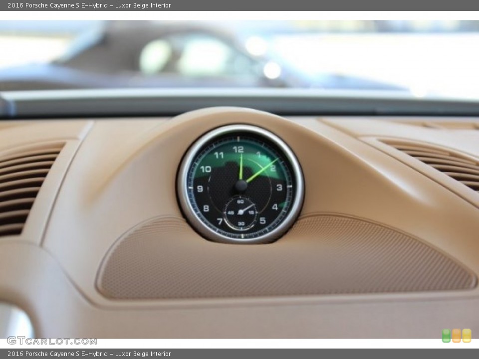 Luxor Beige Interior Gauges for the 2016 Porsche Cayenne S E-Hybrid #107417057
