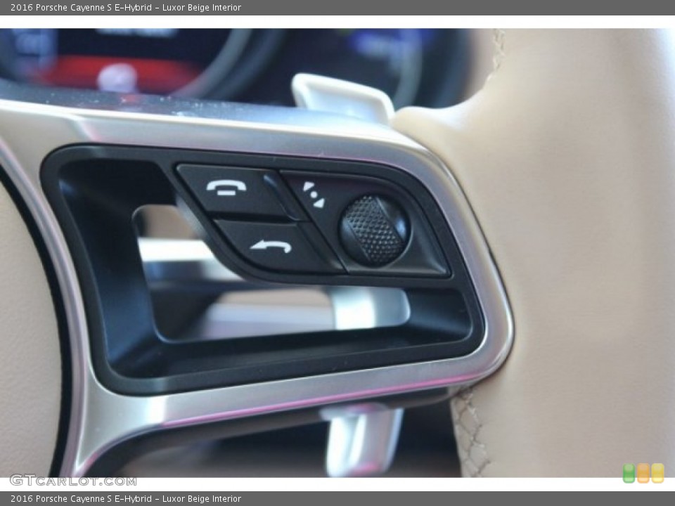 Luxor Beige Interior Controls for the 2016 Porsche Cayenne S E-Hybrid #107417237