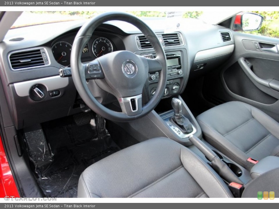 Titan Black Interior Prime Interior for the 2013 Volkswagen Jetta SE Sedan #107458714