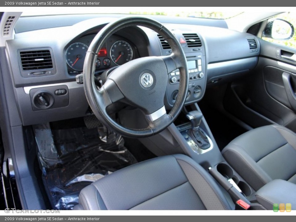 Anthracite Interior Photo for the 2009 Volkswagen Jetta SE Sedan #107459563