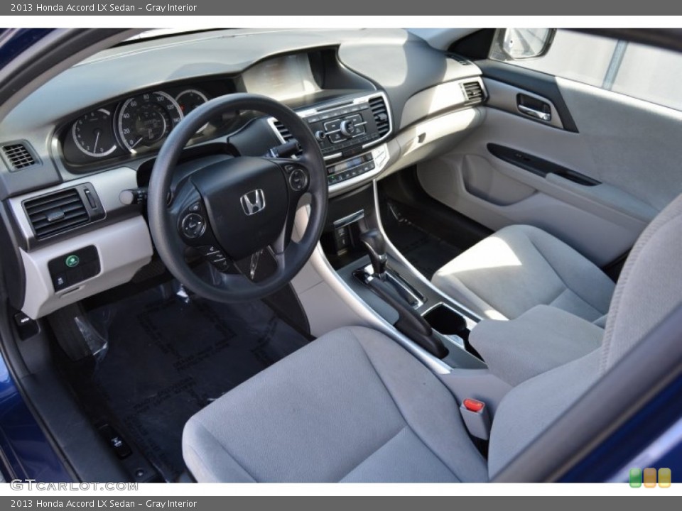 Gray Interior Photo for the 2013 Honda Accord LX Sedan #107505548