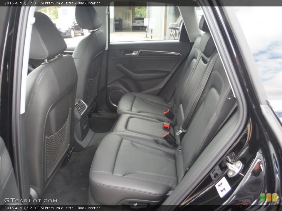 Black Interior Rear Seat for the 2016 Audi Q5 2.0 TFSI Premium quattro #107572822