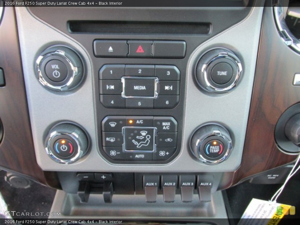 Black Interior Controls for the 2016 Ford F250 Super Duty Lariat Crew Cab 4x4 #107576387