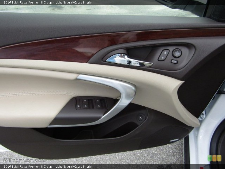 Light Neutral/Cocoa Interior Door Panel for the 2016 Buick Regal Premium II Group #107616574