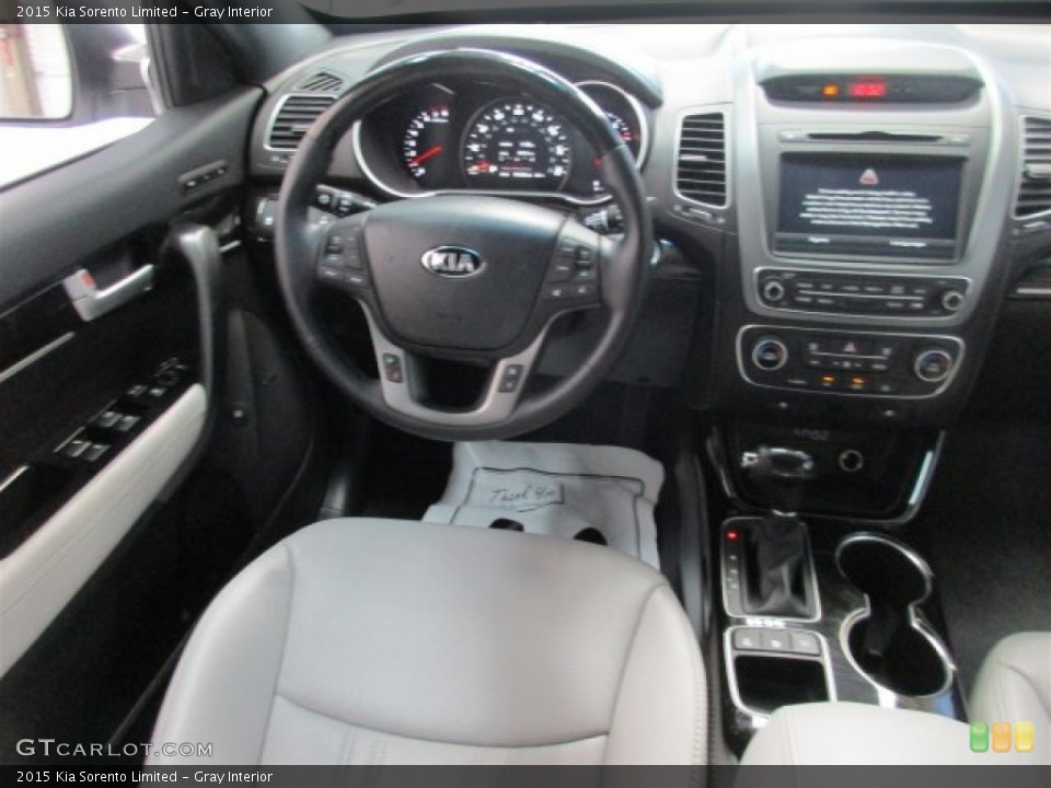 Gray Interior Photo for the 2015 Kia Sorento Limited #107631466