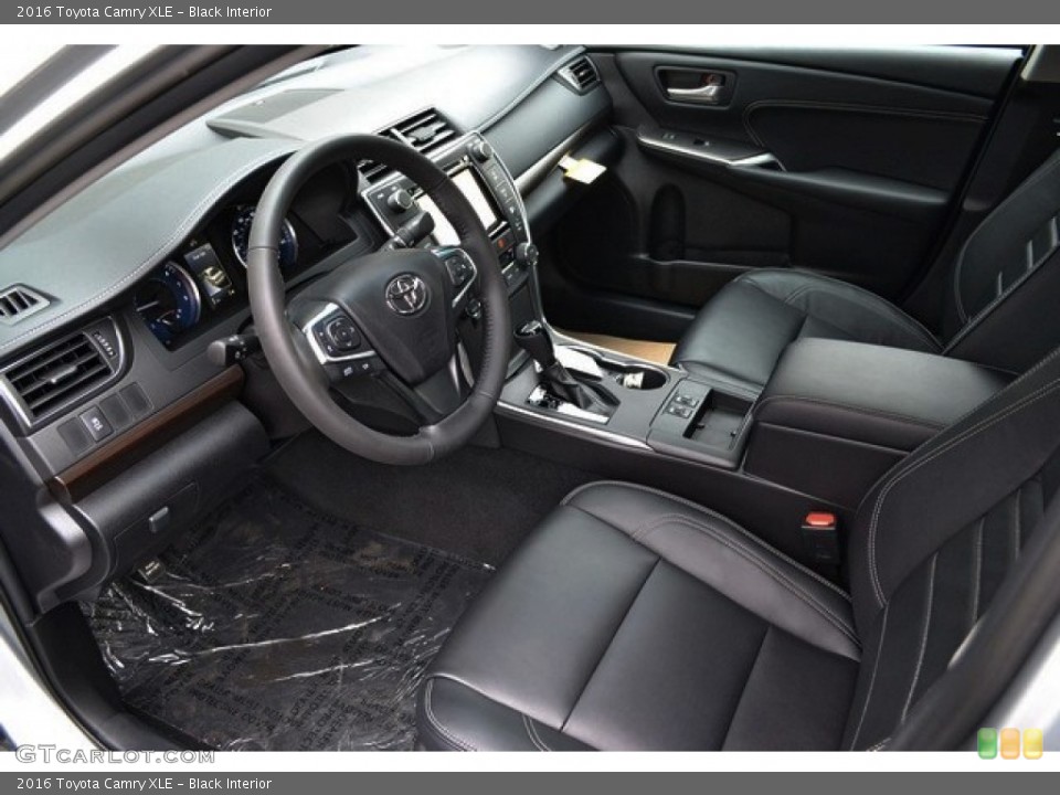 Black Interior Photo for the 2016 Toyota Camry XLE #107740658