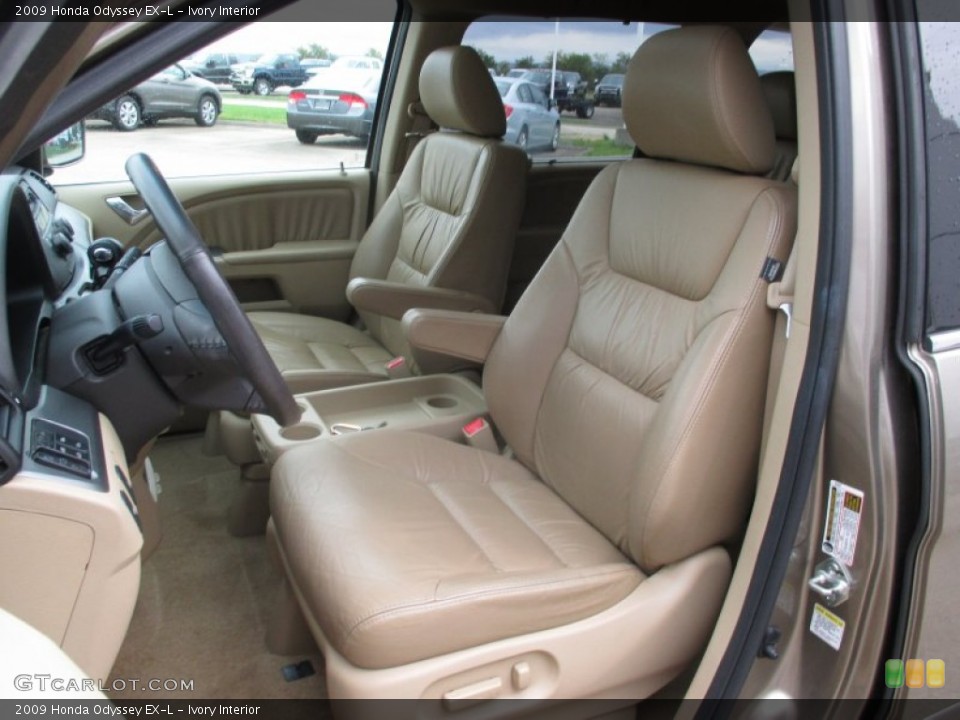 Ivory Interior Photo for the 2009 Honda Odyssey EX-L #107884401