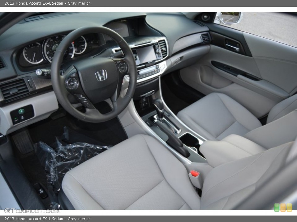 Gray Interior Photo for the 2013 Honda Accord EX-L Sedan #107907297