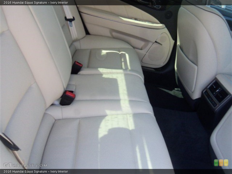 Ivory Interior Rear Seat for the 2016 Hyundai Equus Signature #107929085