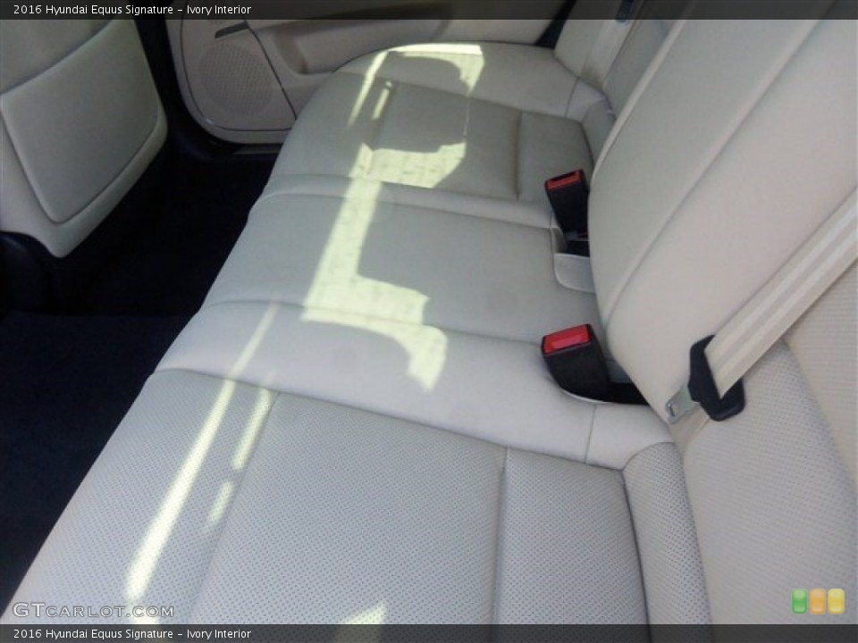 Ivory Interior Rear Seat for the 2016 Hyundai Equus Signature #107929183