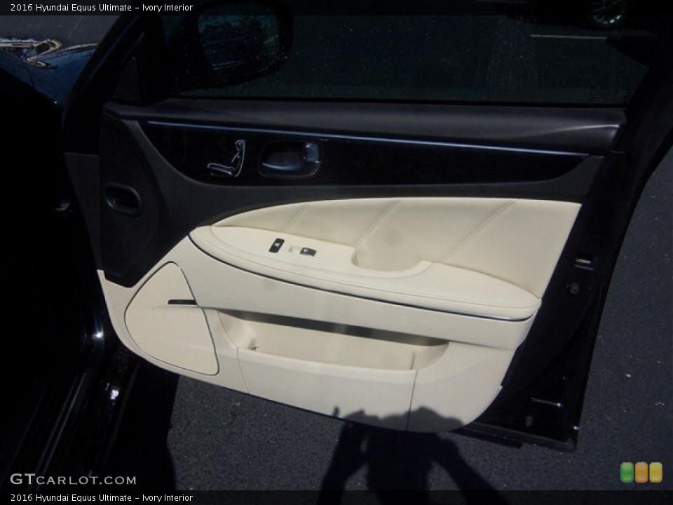 Ivory Interior Door Panel for the 2016 Hyundai Equus Ultimate #107929636