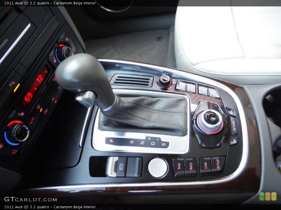Cardamom Beige Interior Transmission for the 2011 Audi Q5 3.2 quattro #107974127