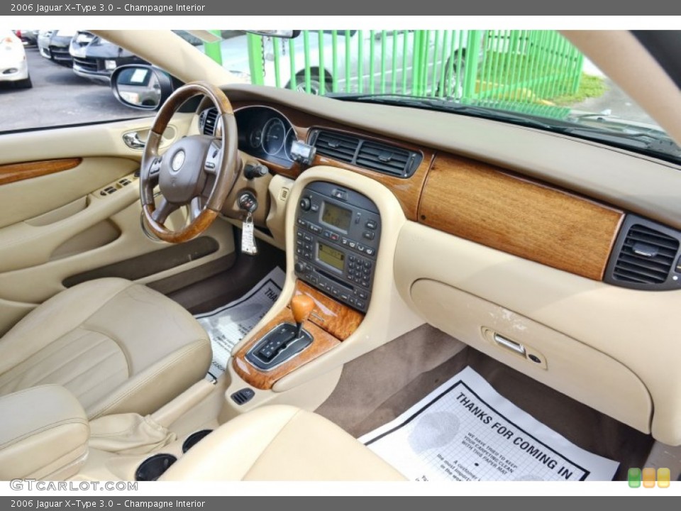 Champagne Interior Dashboard for the 2006 Jaguar X-Type 3.0 #107999168