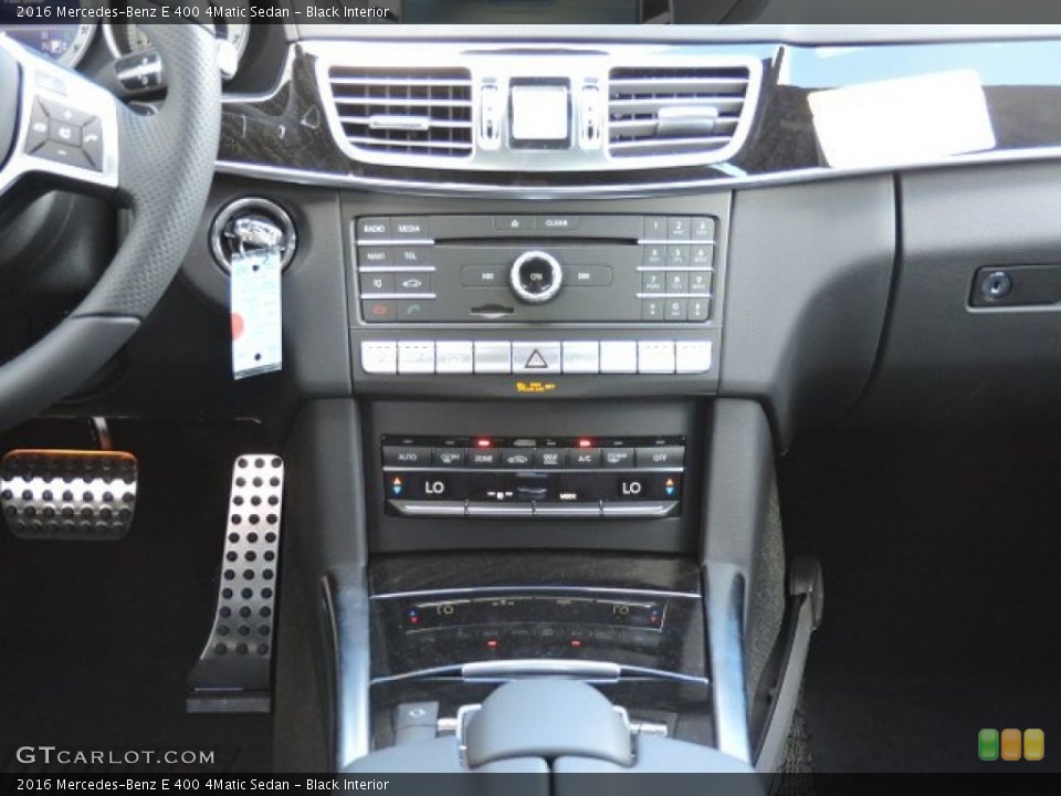 Black Interior Controls for the 2016 Mercedes-Benz E 400 4Matic Sedan #108000218