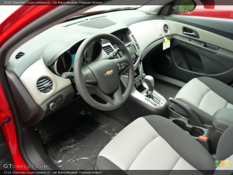 Jet Black/Medium Titanium Interior Photo for the 2016 Chevrolet Cruze Limited LS #108004892