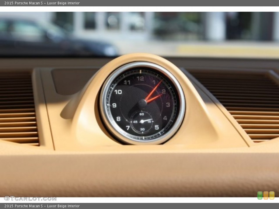 Luxor Beige Interior Gauges for the 2015 Porsche Macan S #108058411