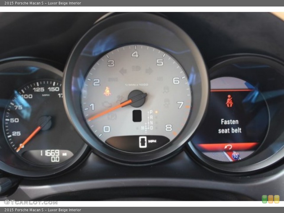 Luxor Beige Interior Gauges for the 2015 Porsche Macan S #108059059