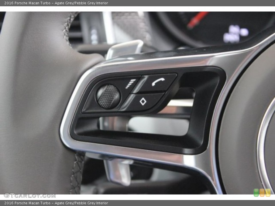 Agate Grey/Pebble Grey Interior Controls for the 2016 Porsche Macan Turbo #108099896