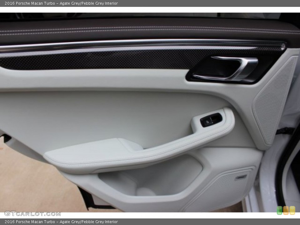 Agate Grey/Pebble Grey Interior Door Panel for the 2016 Porsche Macan Turbo #108100016
