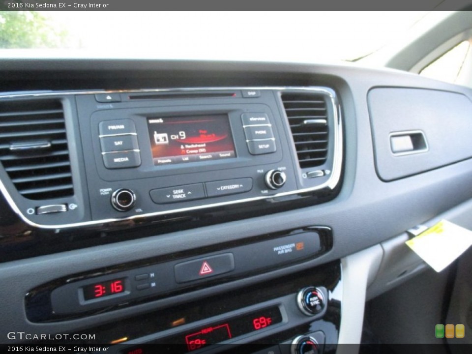 Gray Interior Controls for the 2016 Kia Sedona EX #108116487