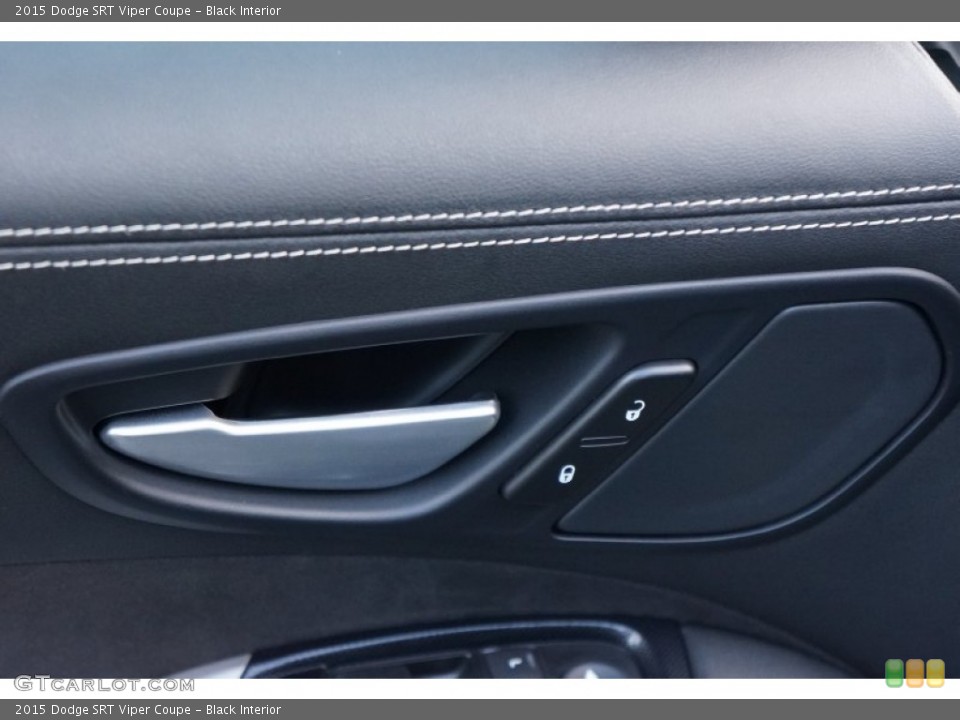 Black Interior Controls for the 2015 Dodge SRT Viper Coupe #108135600
