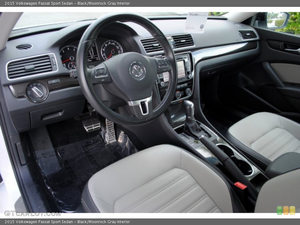 Black/Moonrock Gray Interior Photo for the 2015 Volkswagen Passat Sport Sedan #108184270