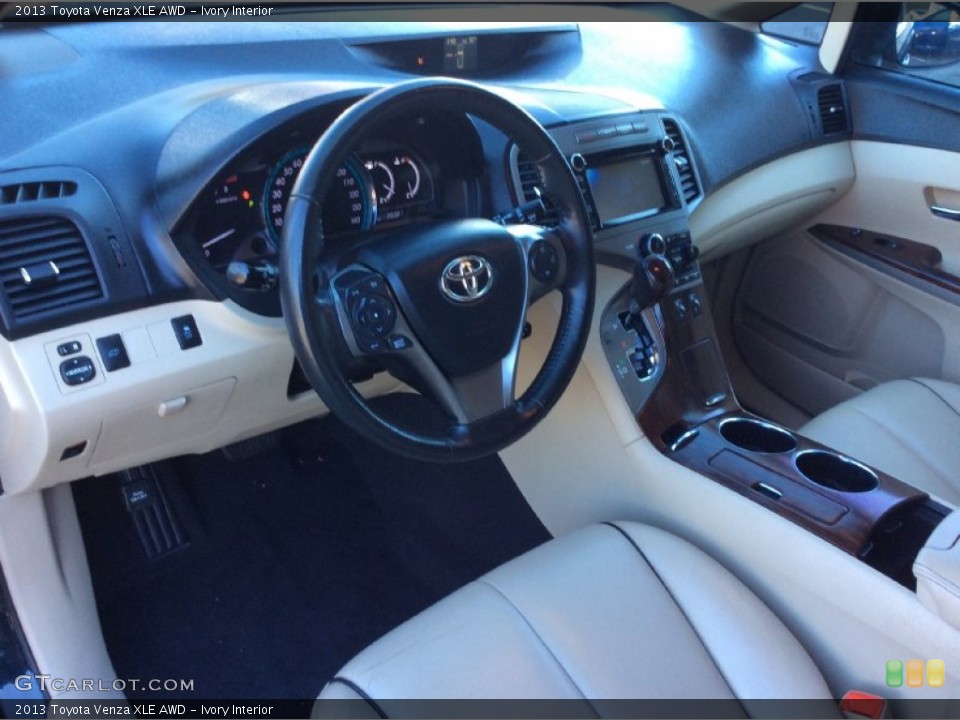 Ivory Interior Photo for the 2013 Toyota Venza XLE AWD #108200729