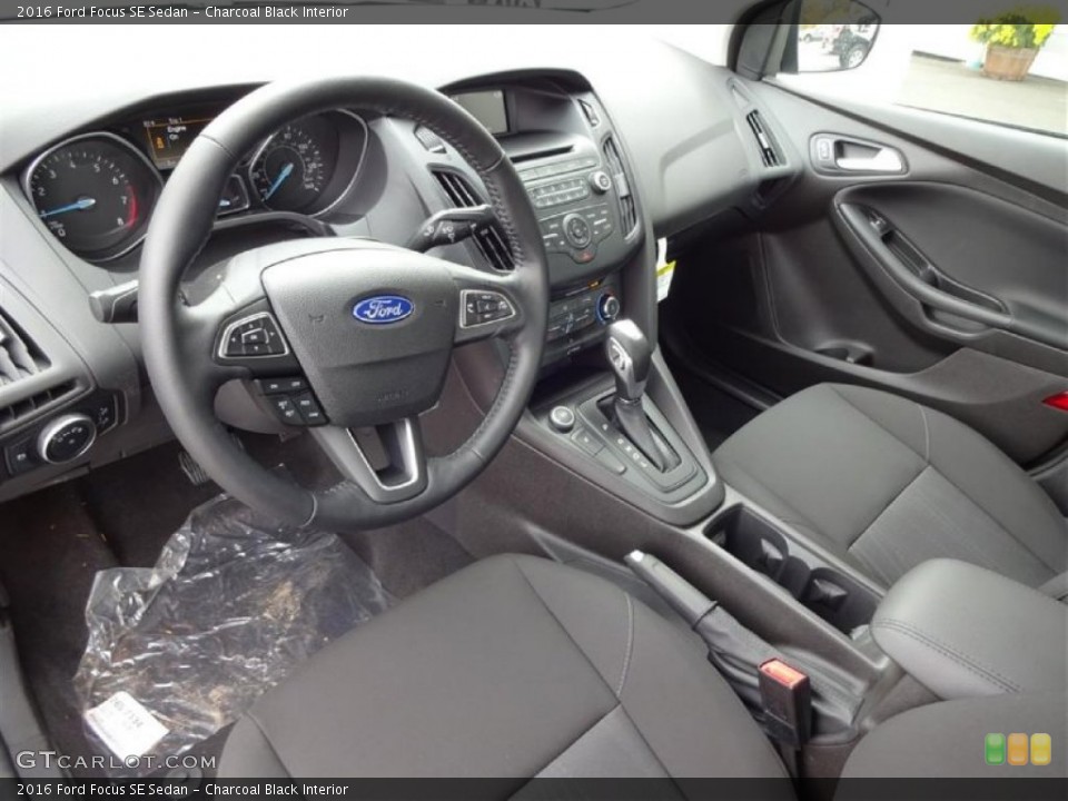 Charcoal Black Interior Photo for the 2016 Ford Focus SE Sedan #108204031