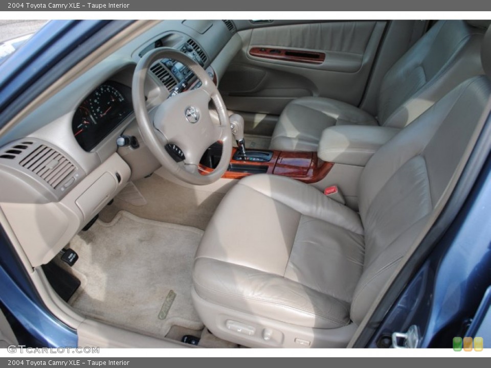 Taupe Interior Photo for the 2004 Toyota Camry XLE #108274409
