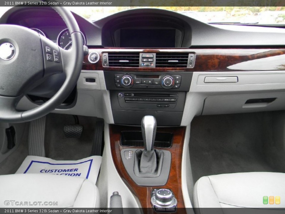 Gray Dakota Leather Interior Controls for the 2011 BMW 3 Series 328i Sedan #108402138