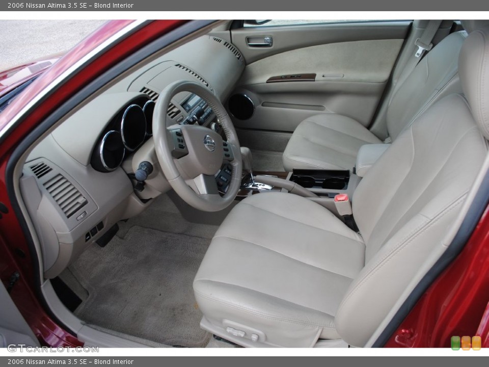 Blond Interior Photo for the 2006 Nissan Altima 3.5 SE #108407841