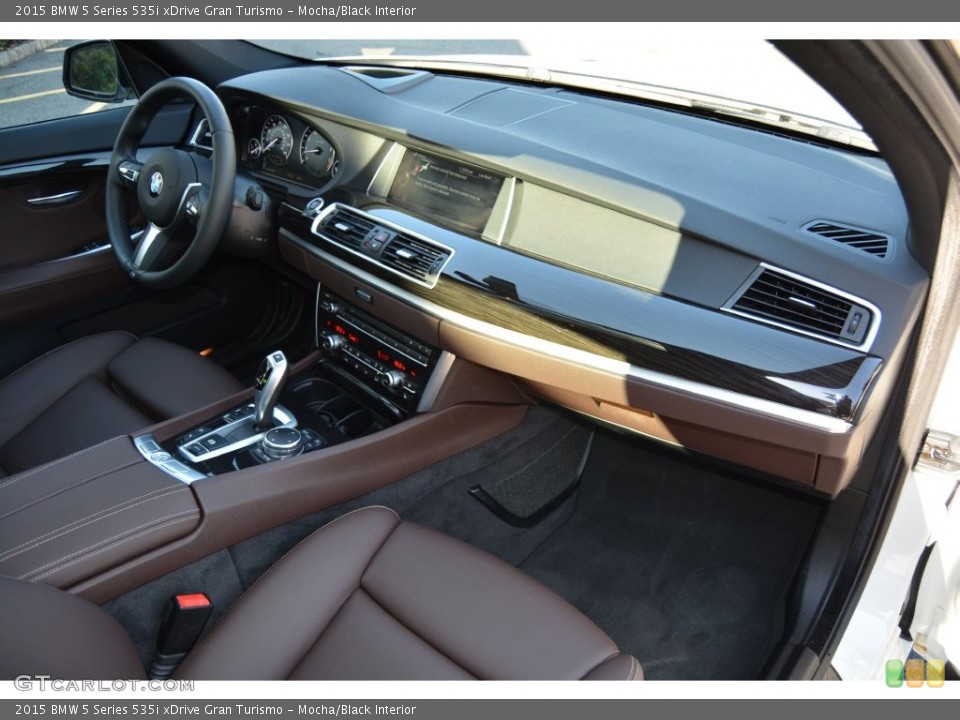 Mocha/Black Interior Dashboard for the 2015 BMW 5 Series 535i xDrive Gran Turismo #108466207