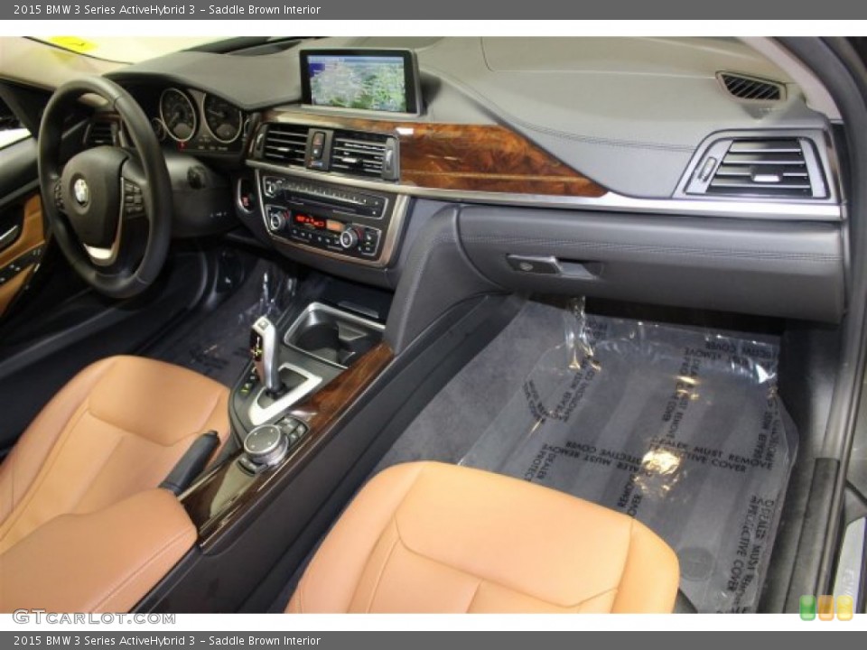 Saddle Brown Interior Dashboard for the 2015 BMW 3 Series ActiveHybrid 3 #108468640