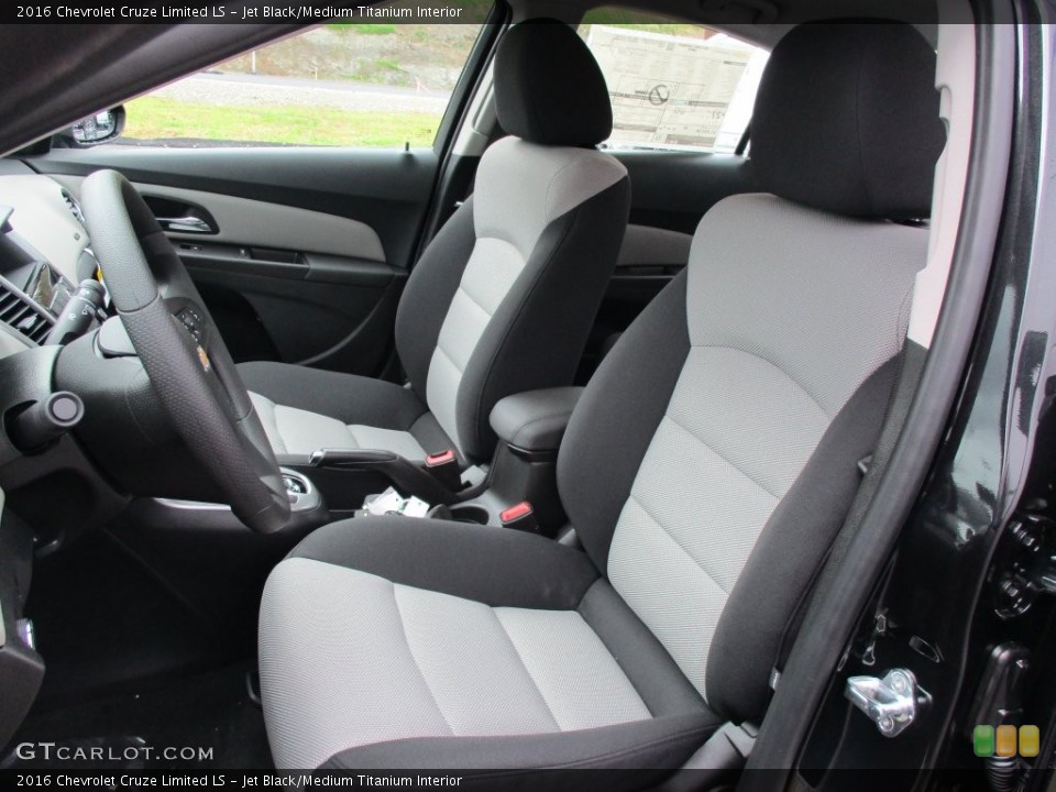 Jet Black/Medium Titanium Interior Photo for the 2016 Chevrolet Cruze Limited LS #108534173