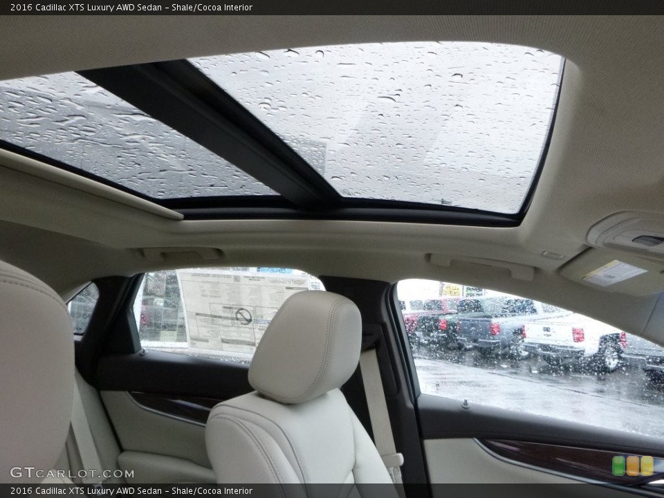 Shale/Cocoa Interior Sunroof for the 2016 Cadillac XTS Luxury AWD Sedan #108623399