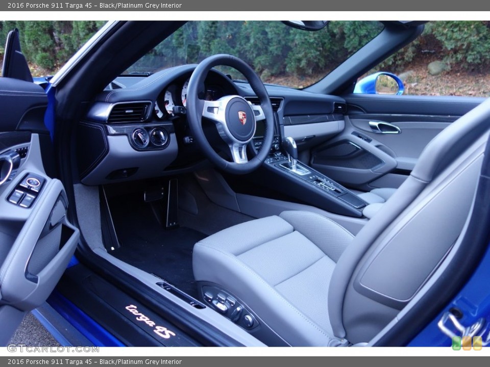 Black/Platinum Grey 2016 Porsche 911 Interiors