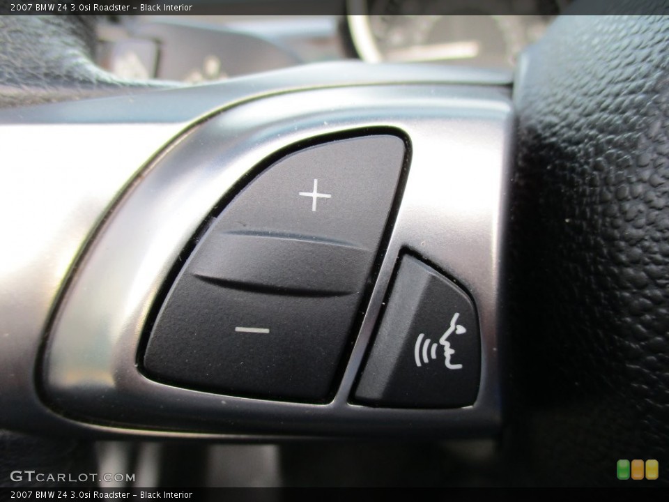 Black Interior Controls for the 2007 BMW Z4 3.0si Roadster #108799242