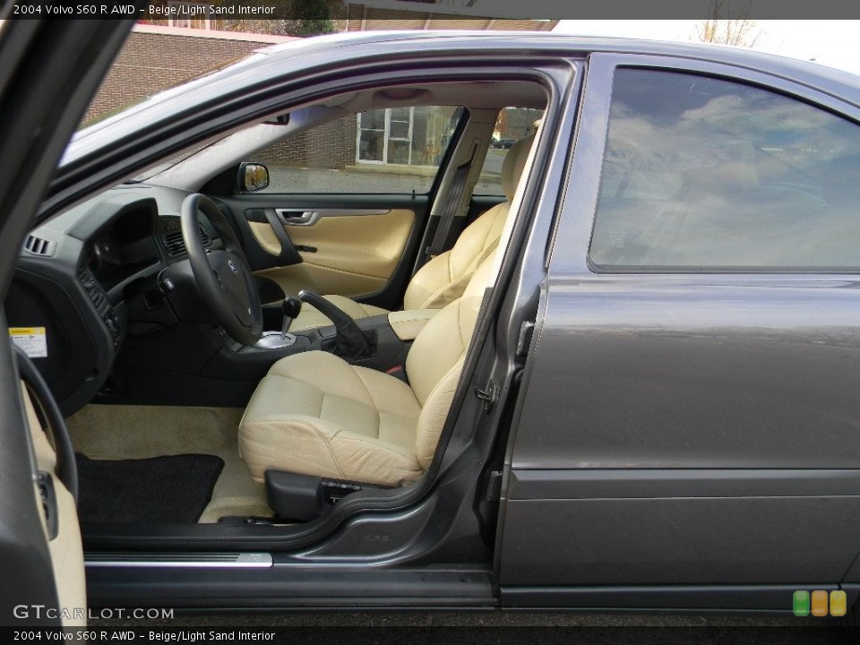 Beige/Light Sand Interior Photo for the 2004 Volvo S60 R AWD #108813015