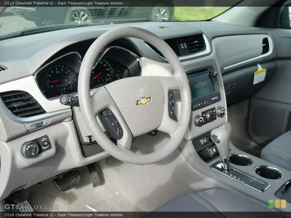 Dark Titanium/Light Titanium 2016 Chevrolet Traverse Interiors