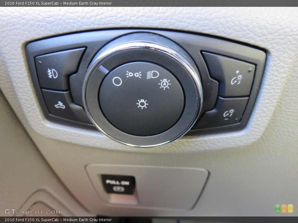 Medium Earth Gray Interior Controls for the 2016 Ford F150 XL SuperCab #108948313