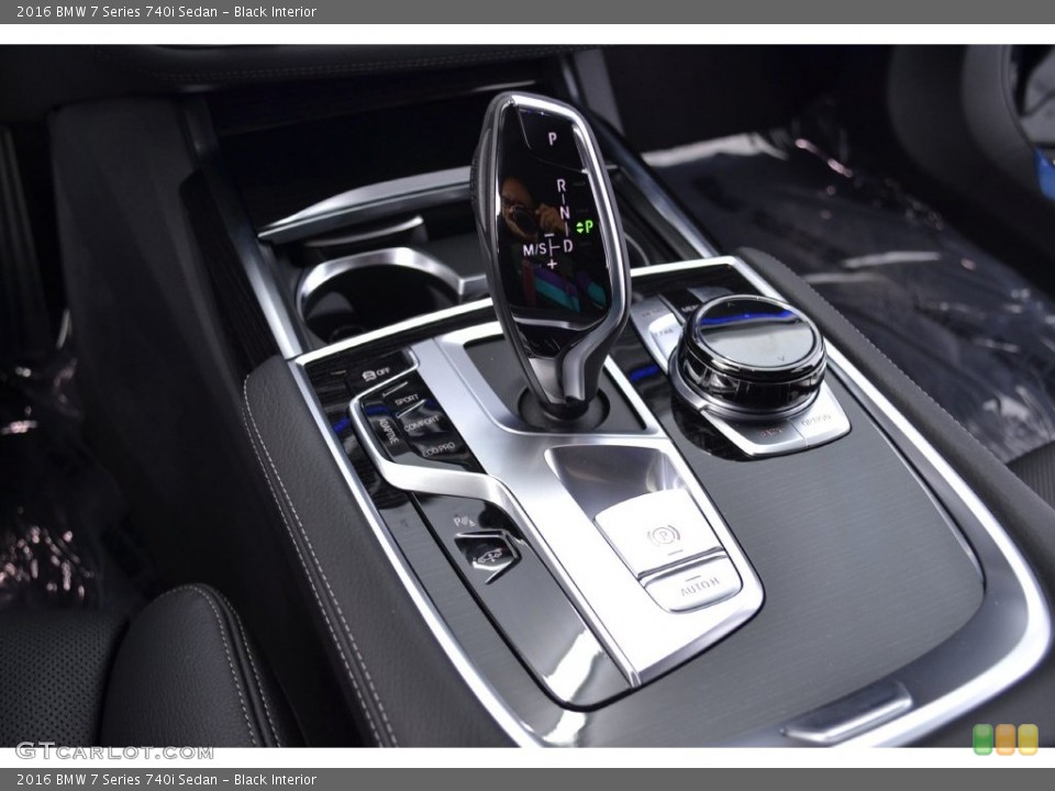 Black Interior Transmission for the 2016 BMW 7 Series 740i Sedan #108986138