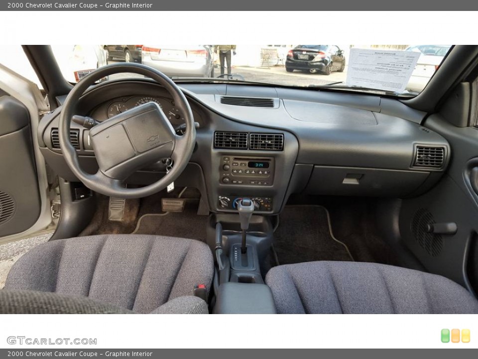 Graphite Interior Photo for the 2000 Chevrolet Cavalier Coupe #109117239