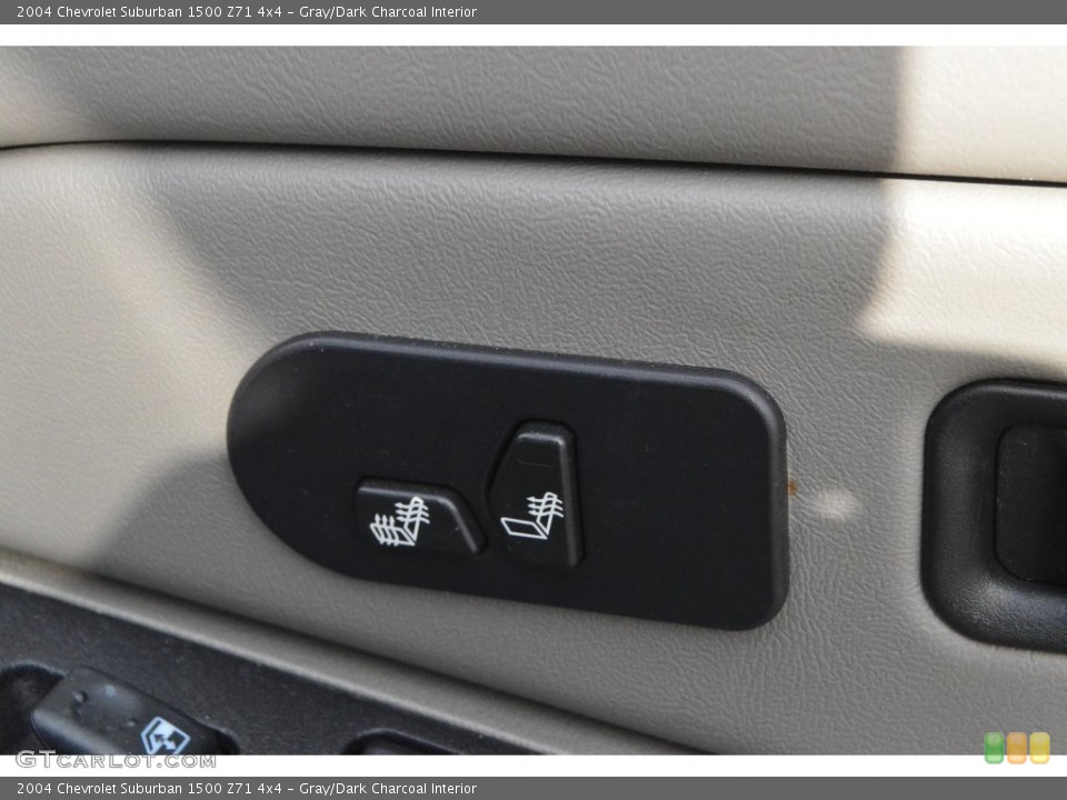 Gray/Dark Charcoal Interior Controls for the 2004 Chevrolet Suburban 1500 Z71 4x4 #109169746