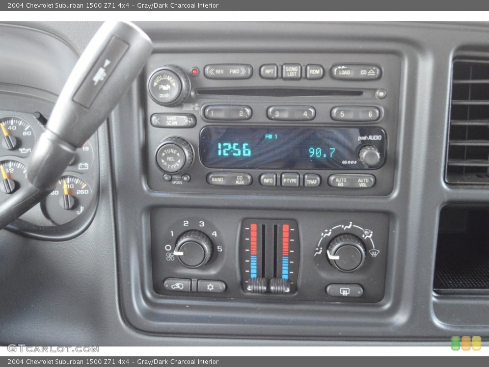 Gray/Dark Charcoal Interior Controls for the 2004 Chevrolet Suburban 1500 Z71 4x4 #109169878