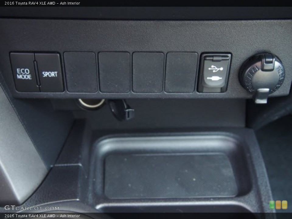 Ash Interior Controls for the 2016 Toyota RAV4 XLE AWD #109193611