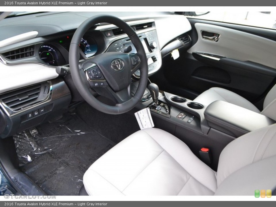 Light Gray 2016 Toyota Avalon Interiors