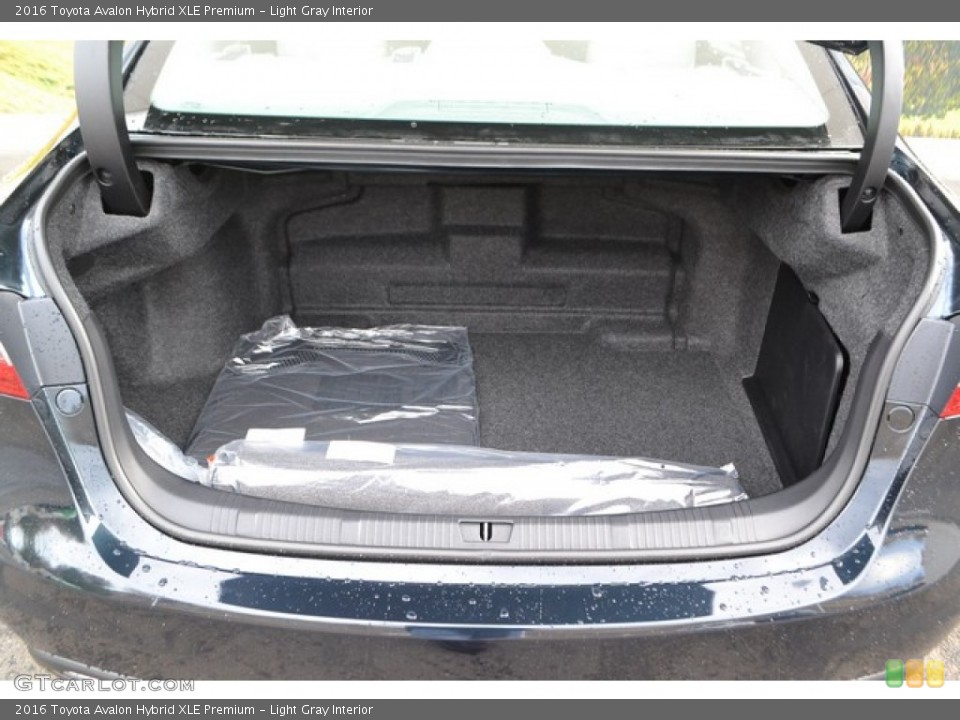 Light Gray Interior Trunk for the 2016 Toyota Avalon Hybrid XLE Premium #109241808