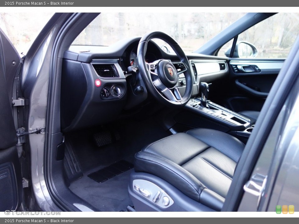 Black 2015 Porsche Macan Interiors