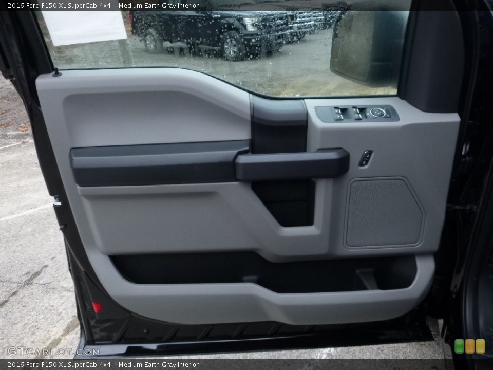 Medium Earth Gray Interior Door Panel for the 2016 Ford F150 XL SuperCab 4x4 #109258710