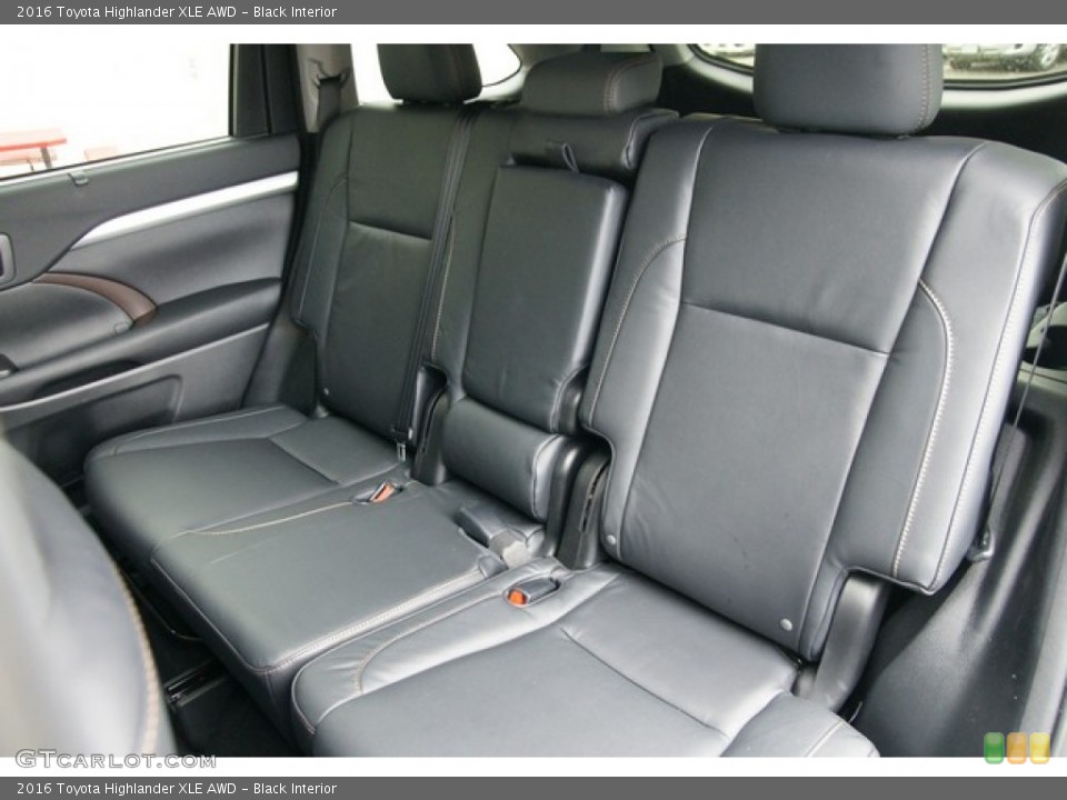Black Interior Rear Seat for the 2016 Toyota Highlander XLE AWD #109307402